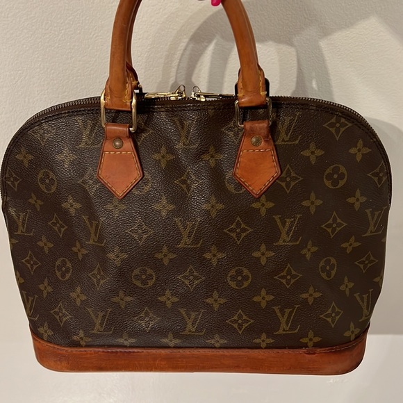Louis Vuitton Handbags - LV Alma handbag